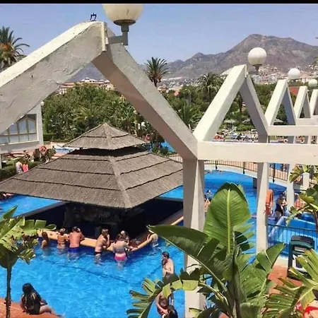 Turistico S *